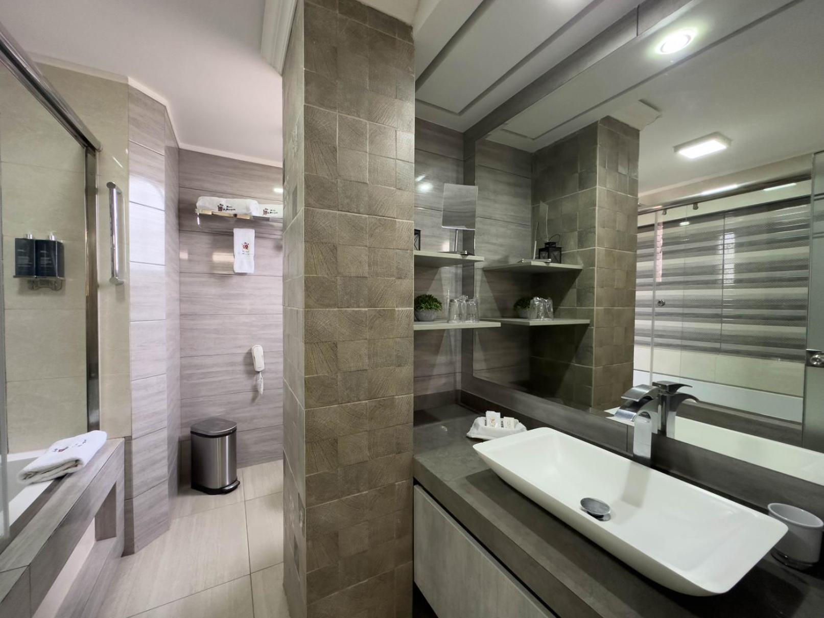 Hotel El Marques Лима Екстериор снимка